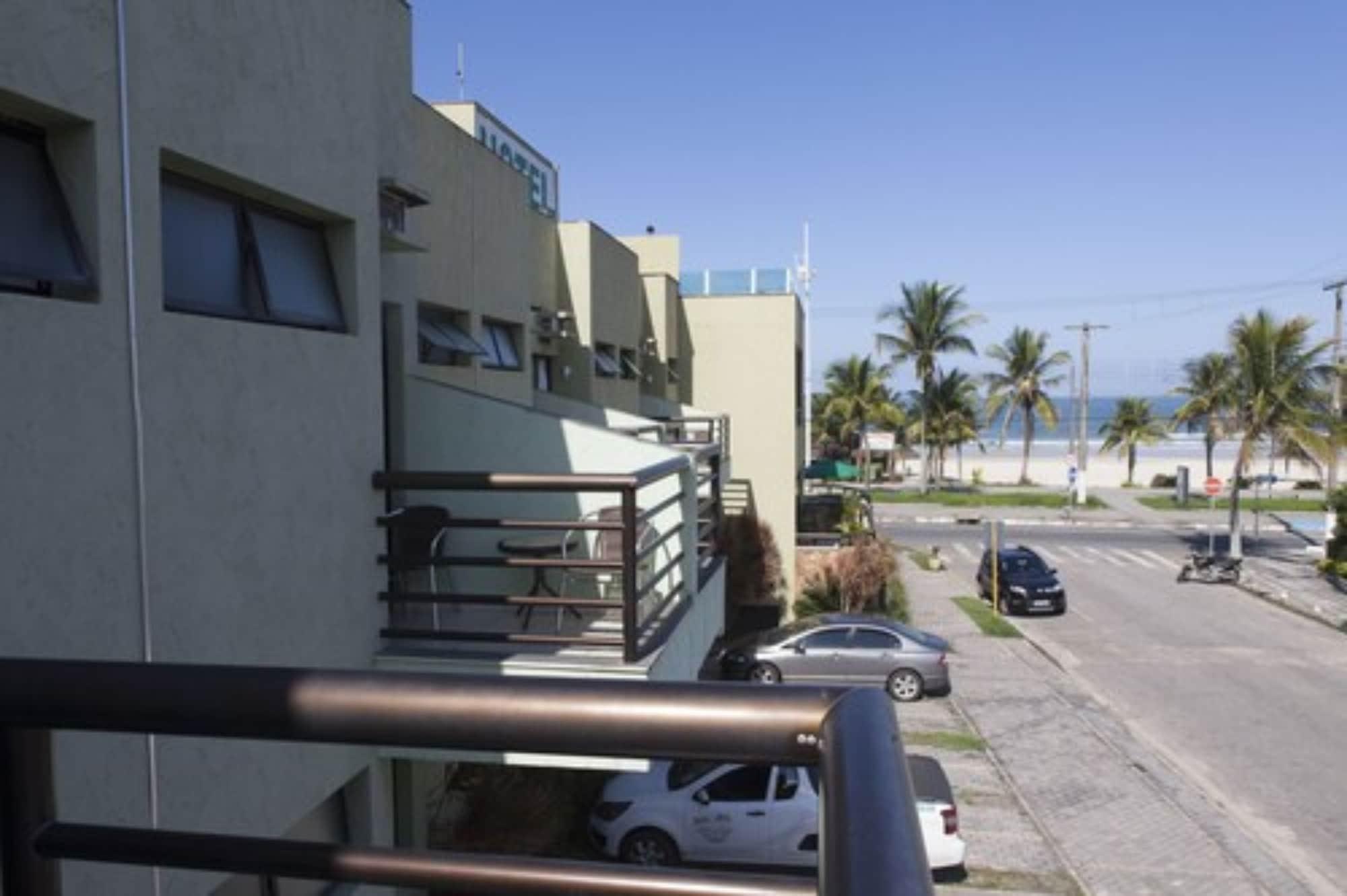 Hotel Vicino Al Mare Гуаружа Экстерьер фото